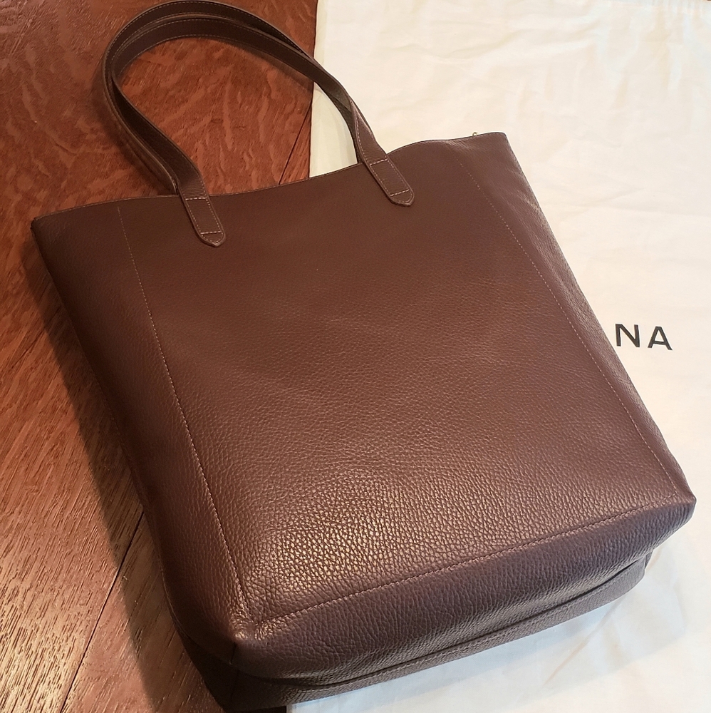 NWT Cuyana Tall Structured Zipper Tote in Burgundy